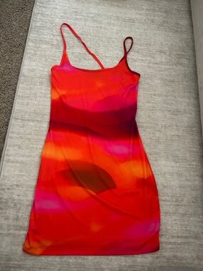 Pretty Little Thing dress
